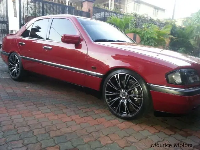 Mercedes-Benz  C 180 Classic 6