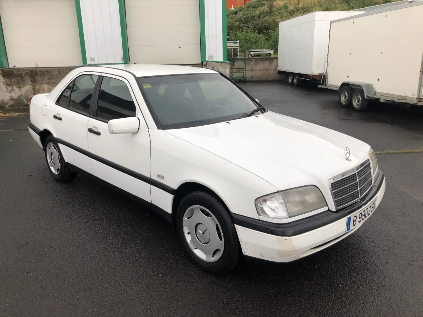 Mercedes-Benz  C 180 Classic 2