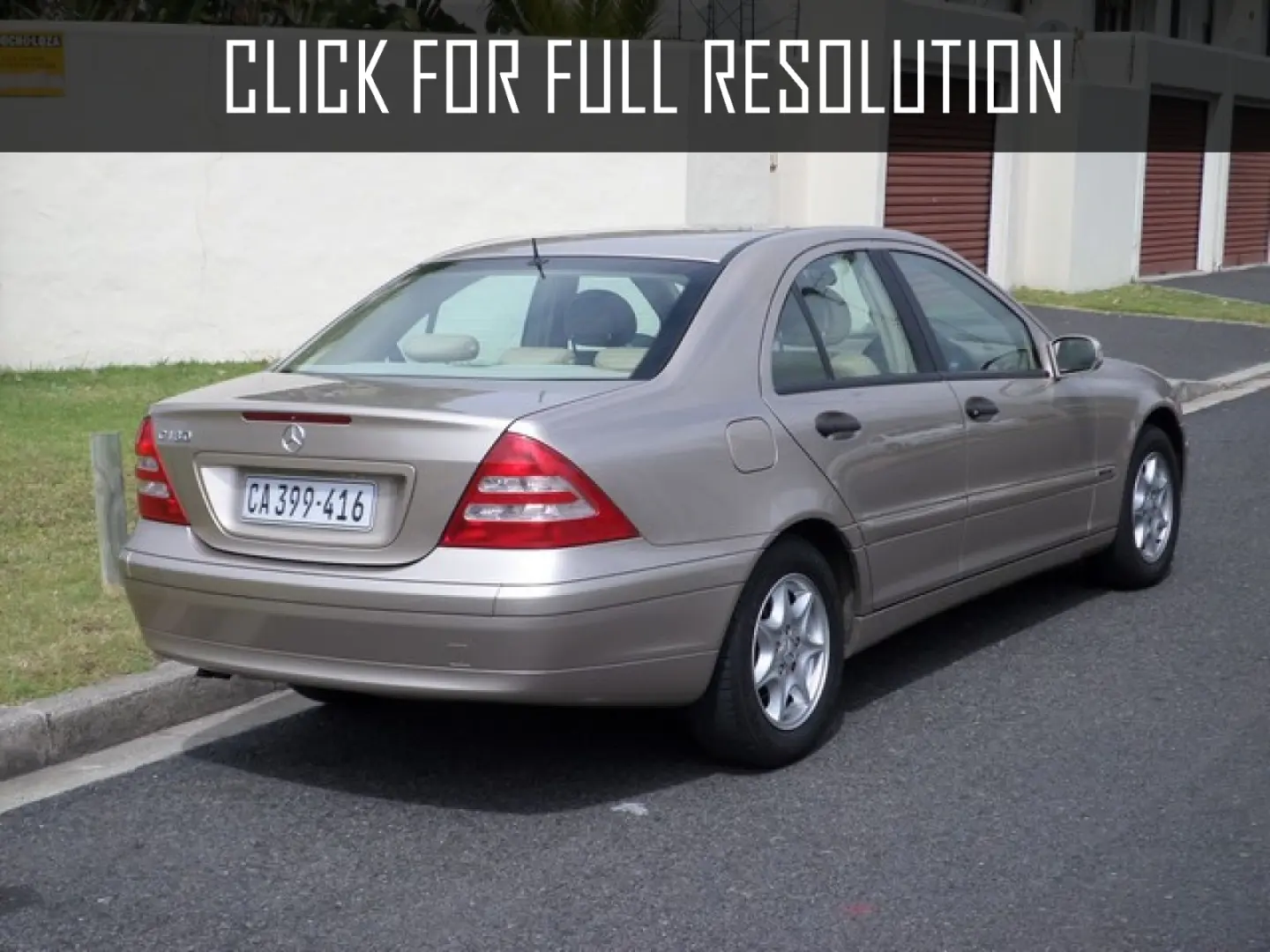 Mercedes-Benz  C 180 Classic 3