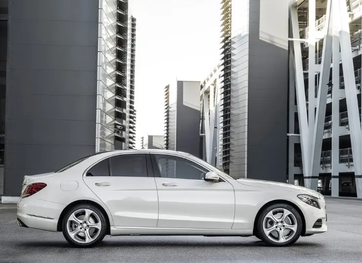 Mercedes-Benz  C 180 Comfort 7G-Tronic 2