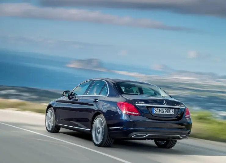 Mercedes-Benz  C 180 Comfort 7G-Tronic 3