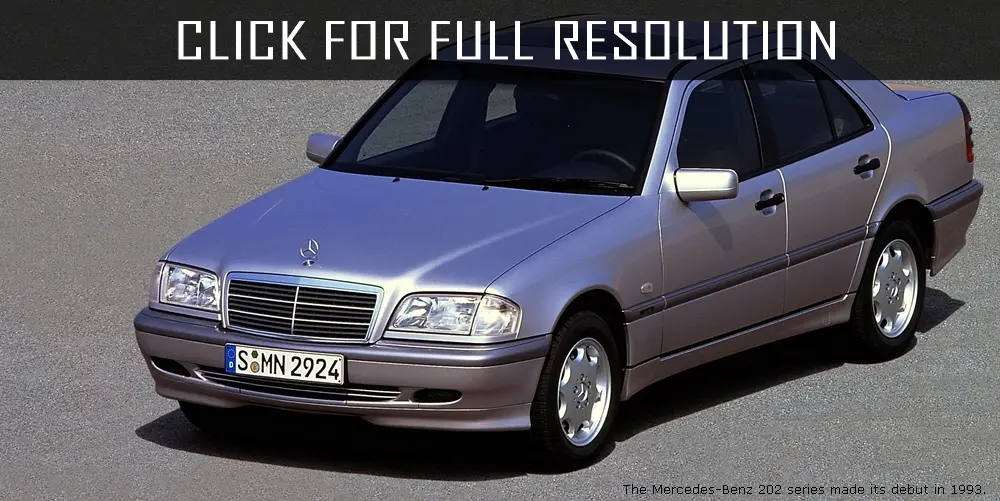Mercedes-Benz  C 180 Elegance 5