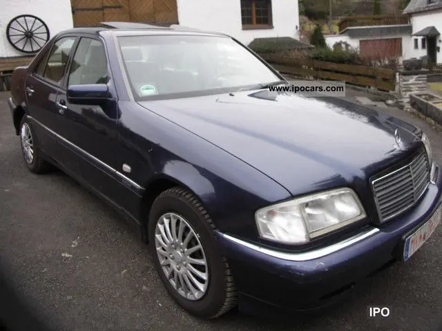 Mercedes-Benz  C 180 Elegance 0