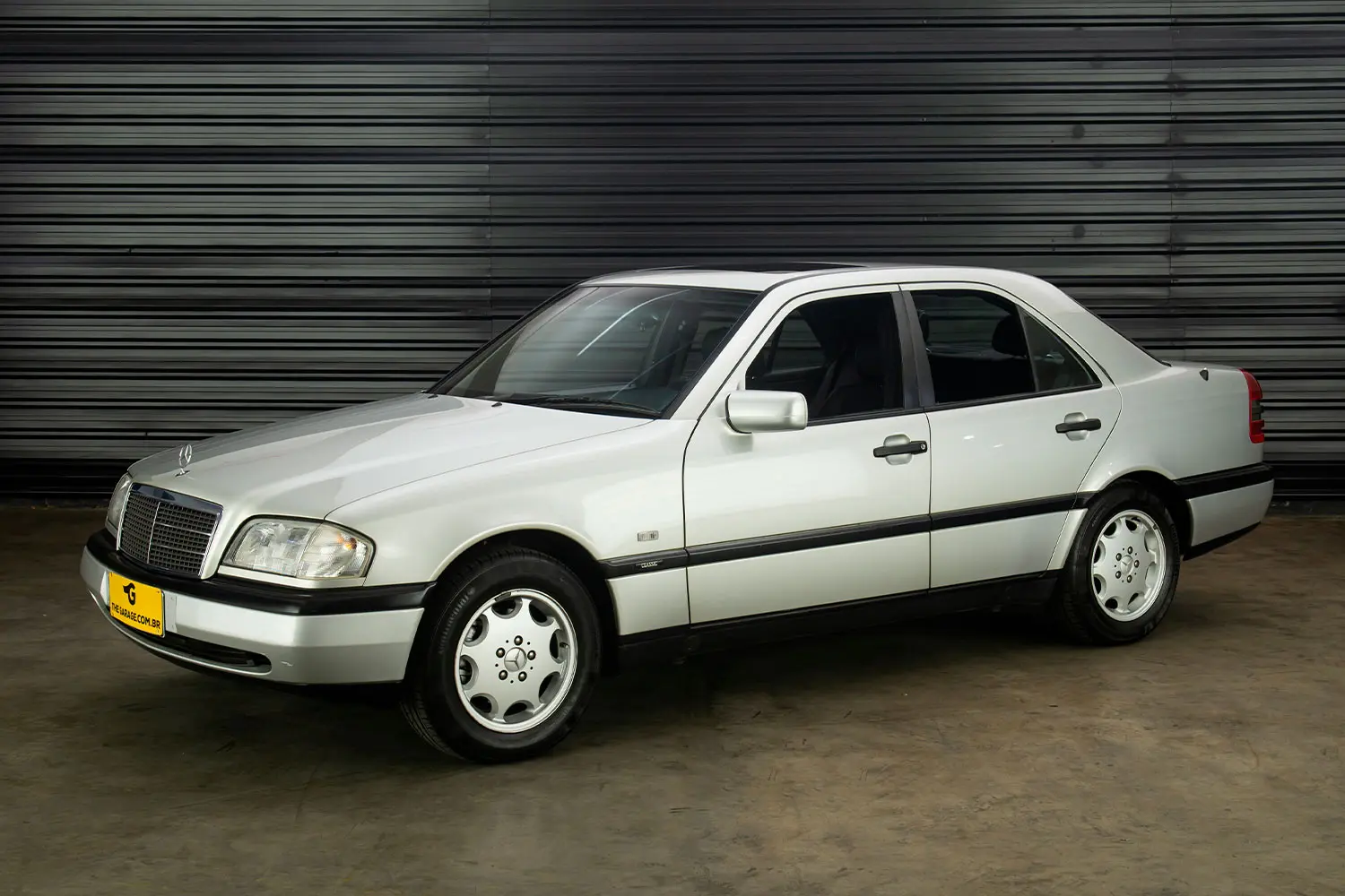 Mercedes-Benz  C 180 Elegance 5
