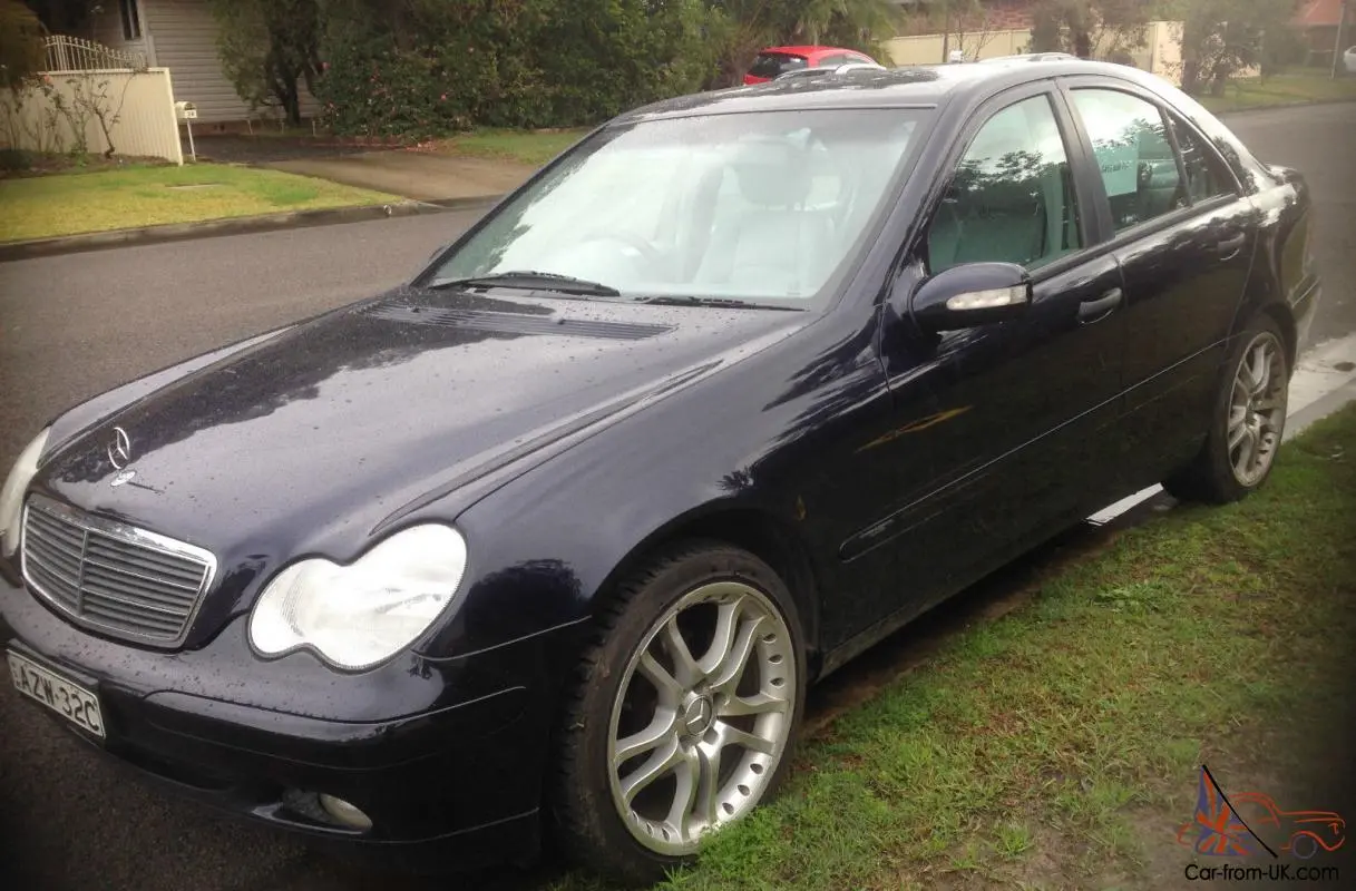 Mercedes-Benz  C 180 Elegance 5