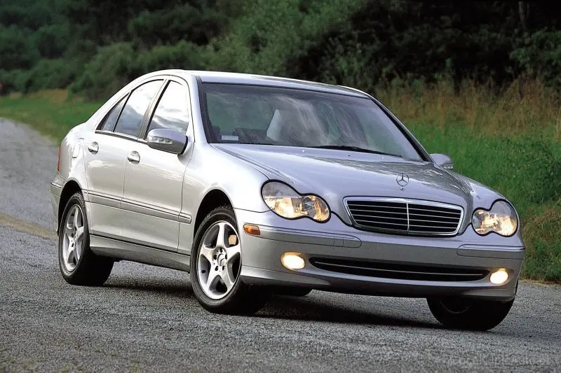 Mercedes-Benz  C 180 Elegance 6