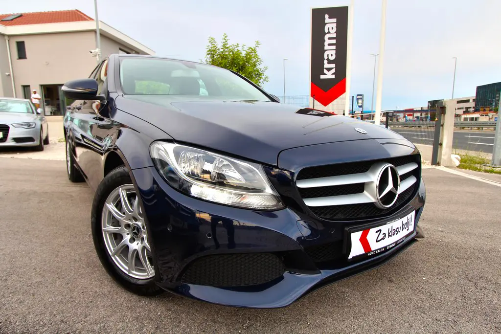 Mercedes-Benz  C 180 Exclusive 7G-Tronic 6