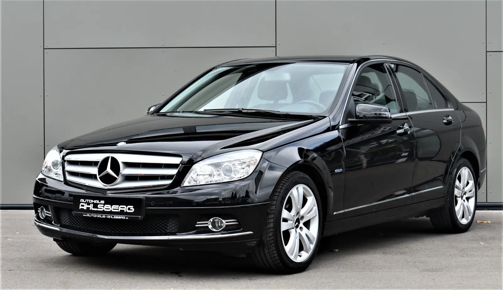 Mercedes-Benz  C 180 Kompressor BlueEFFICIENCY Diamond Edition 7G-Tronic 3