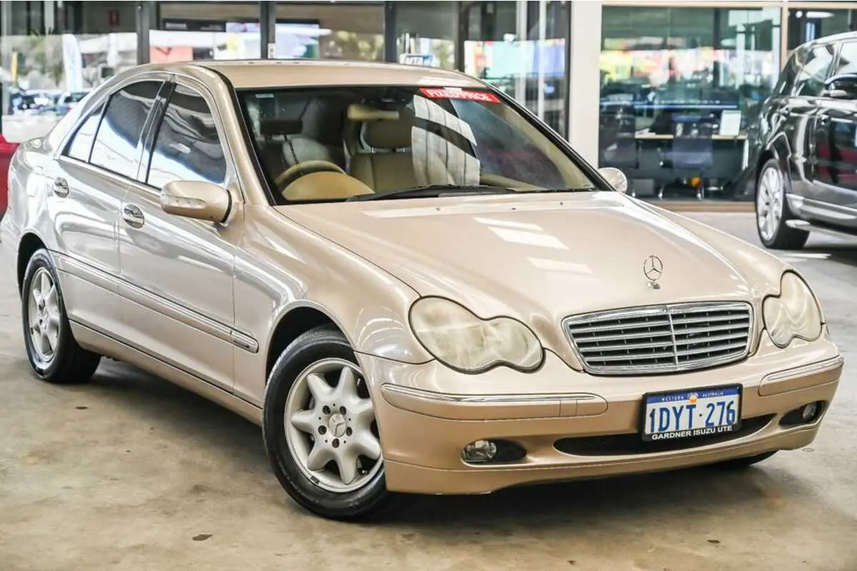Mercedes-Benz  C 180 Kompressor Classic 5