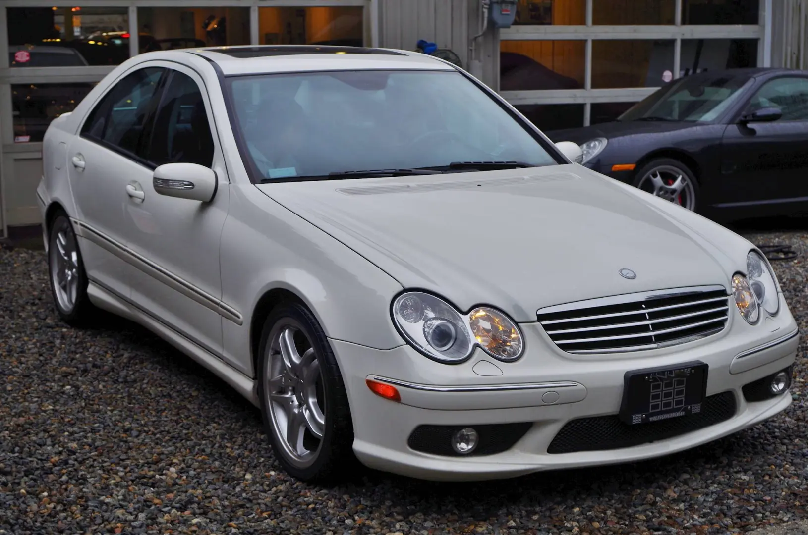 Mercedes-Benz  C 320 Elegance 0
