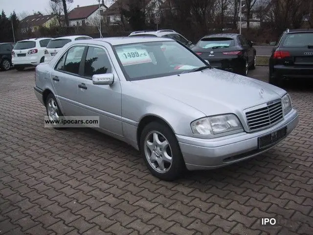 Mercedes-Benz  C 180 Classic 3