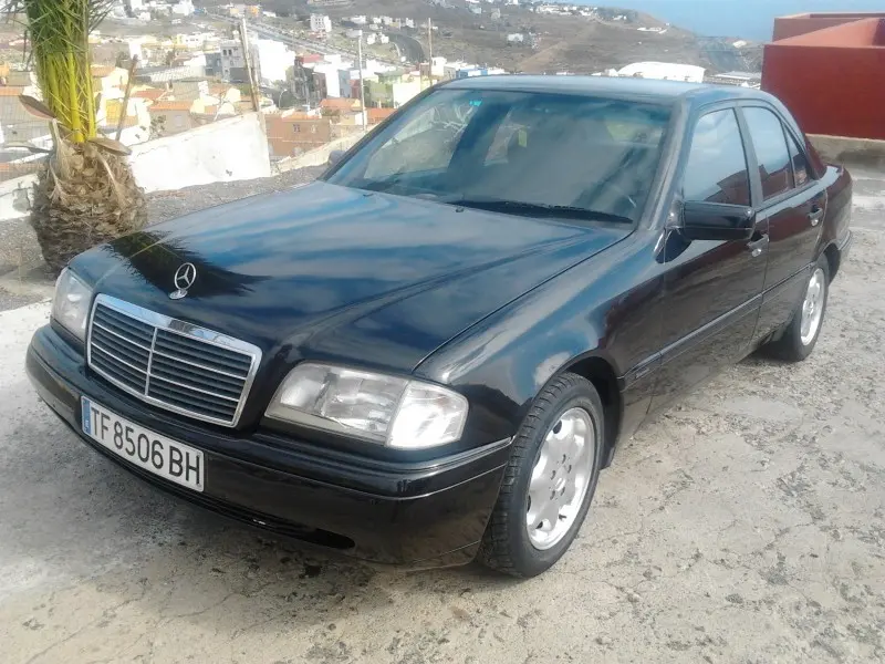 Mercedes-Benz  C 180 Sport 6