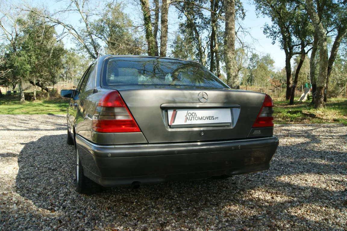 Mercedes-Benz  C 180 Sport 7