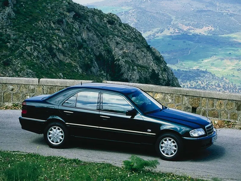 Mercedes-Benz  C 220 CDI Classic 2
