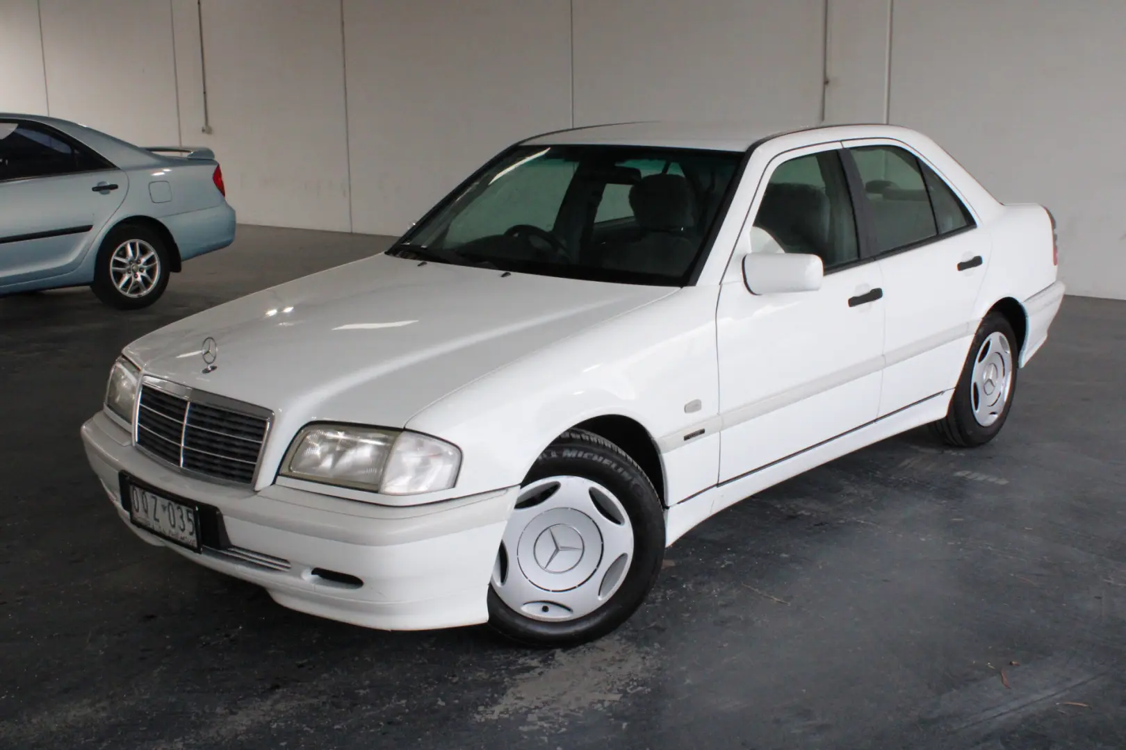Mercedes-Benz  C 180 Sport 6