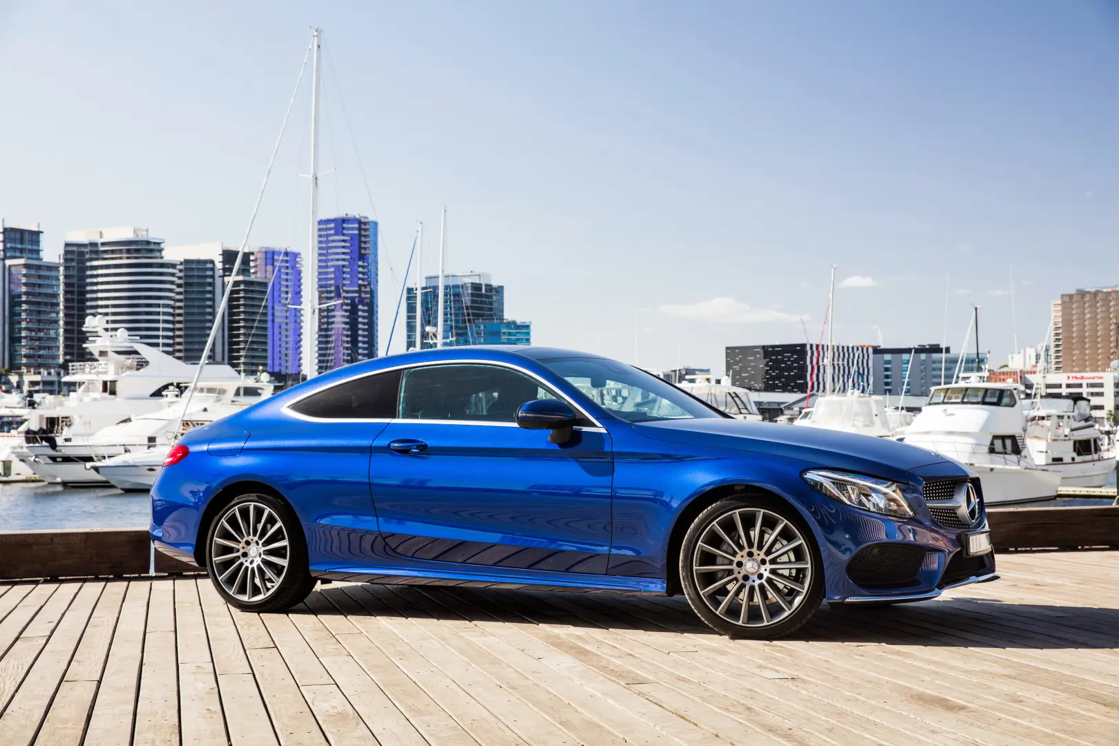 Mercedes-Benz  C 200 6
