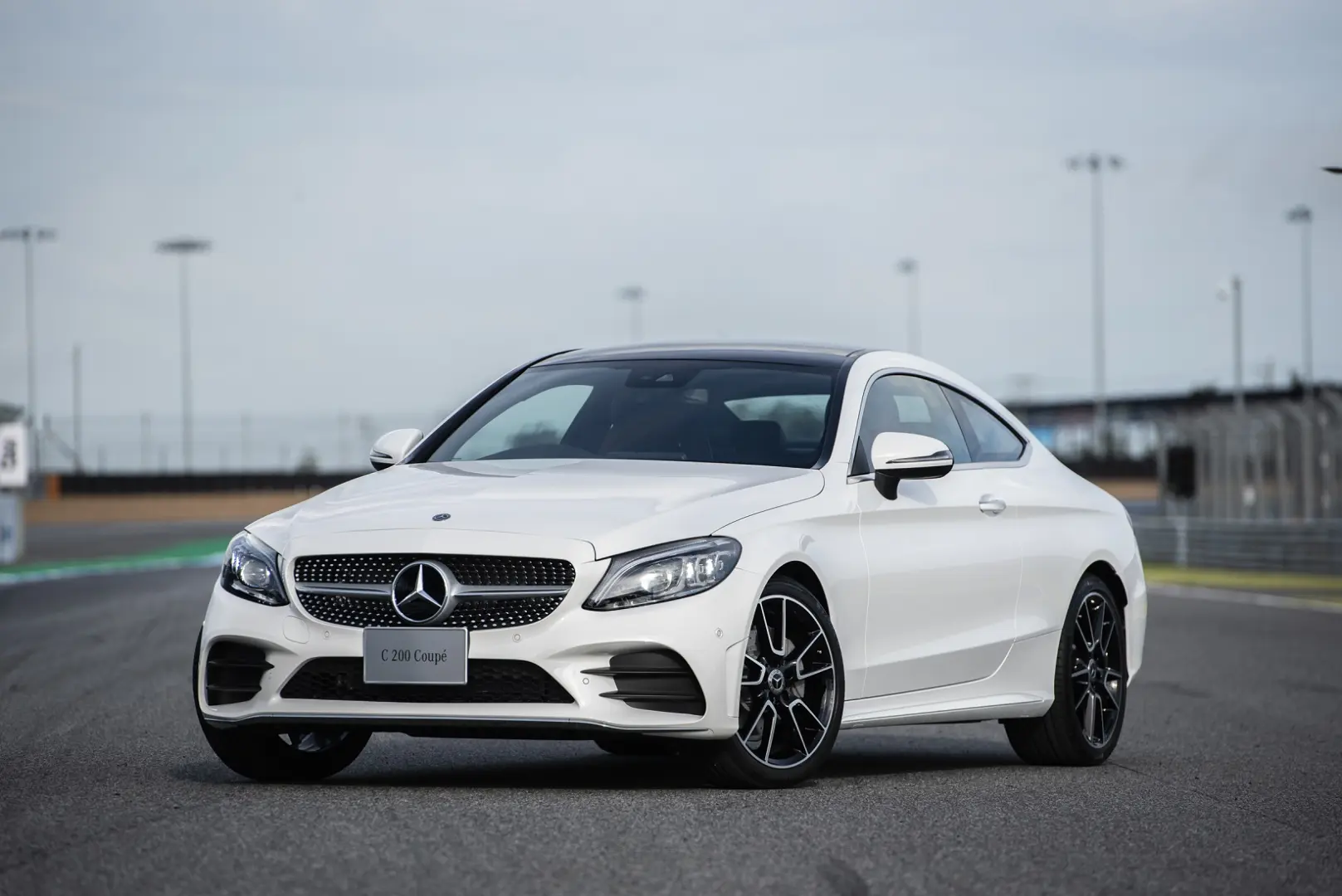 Mercedes-Benz  C 200 6