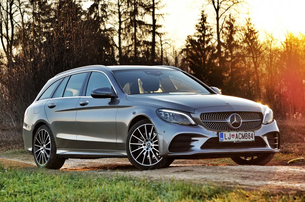 Mercedes-Benz  C 200 4Matic All-Terrain 9G-Tronic 0
