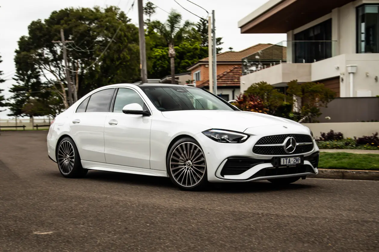 Mercedes-Benz  C 200 Avantgarde 4 Matic 1