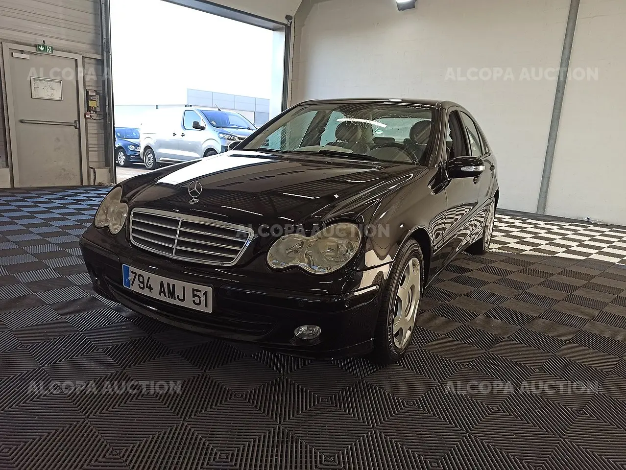 Mercedes-Benz  C 200 CDI Elegance 7