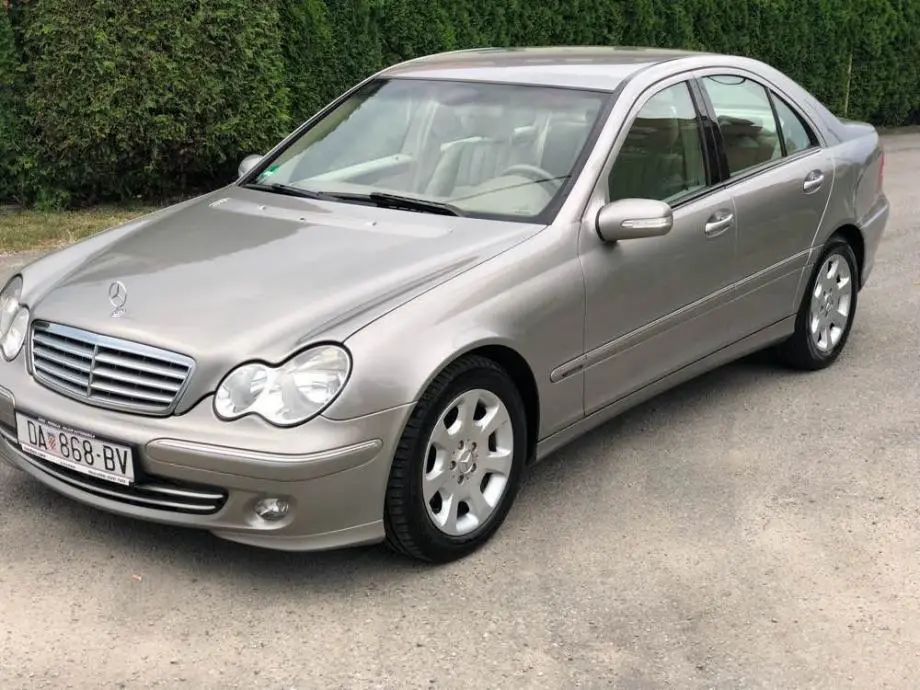 Mercedes-Benz  C 200 CDI Elegance 1