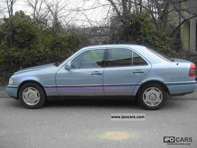 Mercedes-Benz  C 200 Classic 2