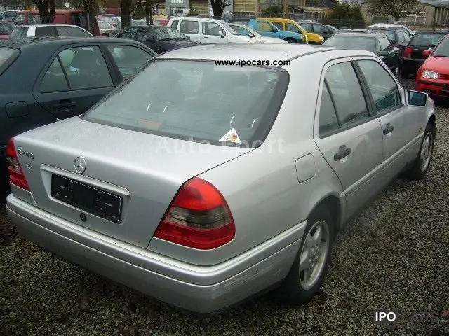Mercedes-Benz  C 200 Classic 6