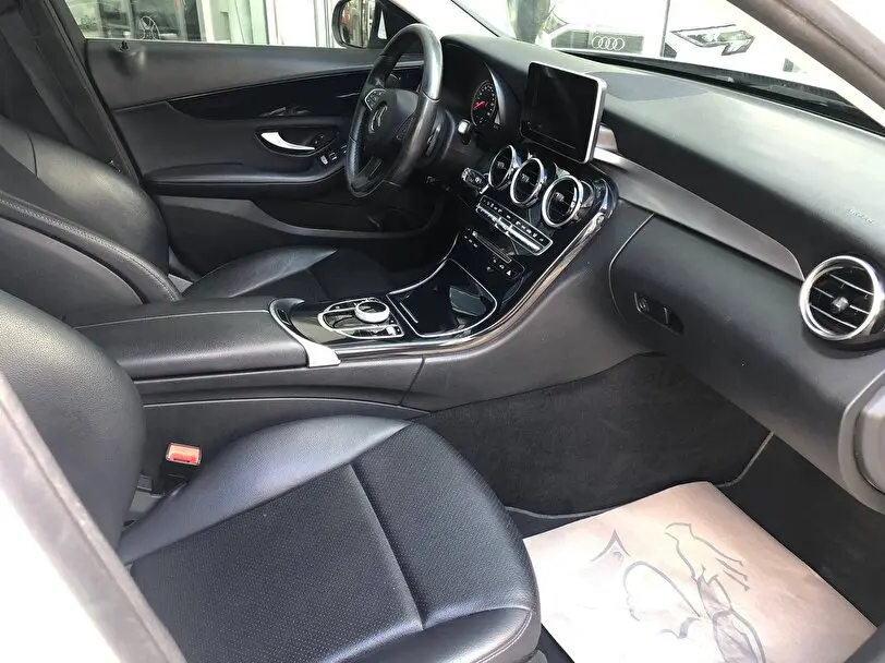 Mercedes-Benz  C 200 d BlueTEC Comfort 7G-Tronic 5