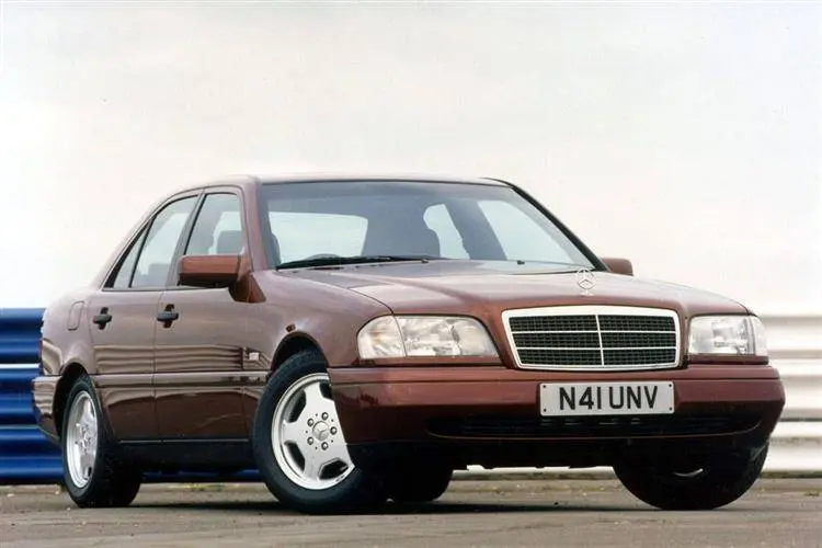 Mercedes-Benz  C 200 Elegance 3
