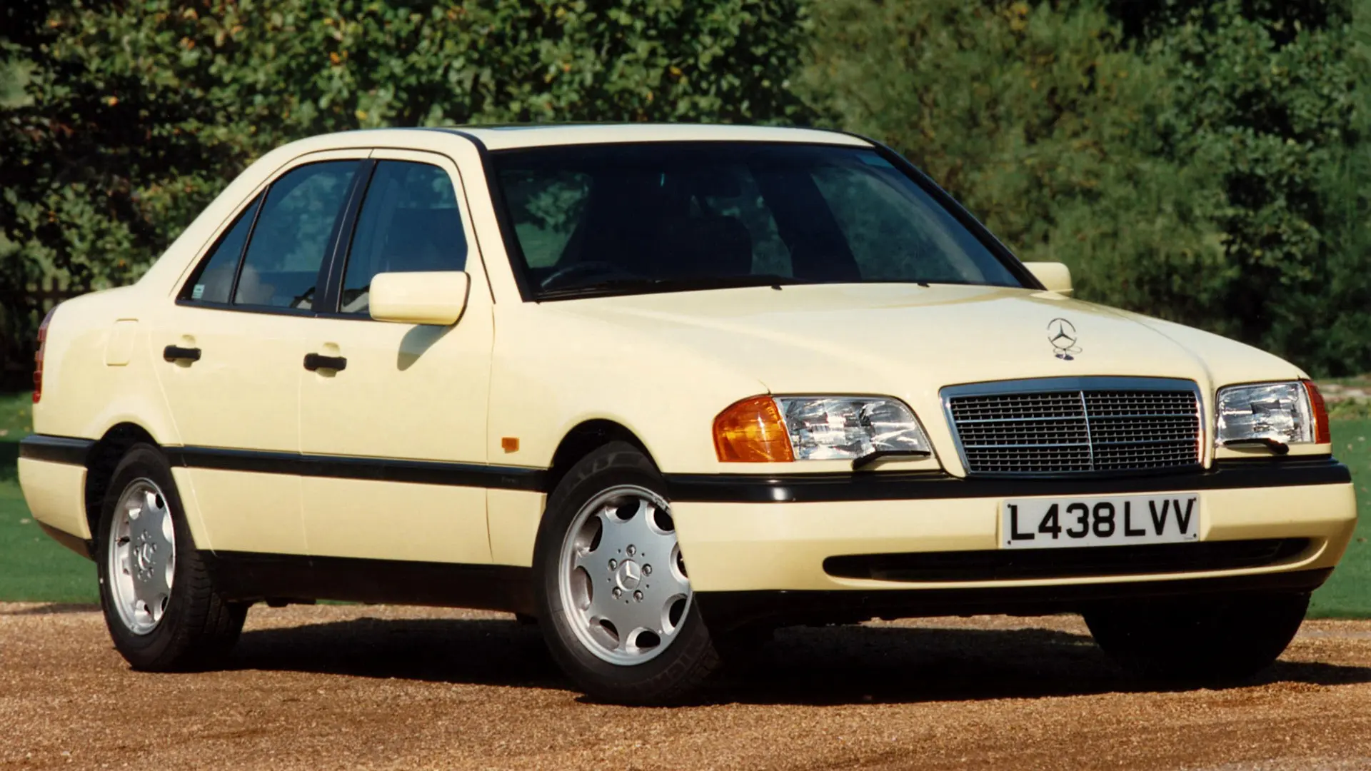 Mercedes-Benz  C 200 Elegance 6