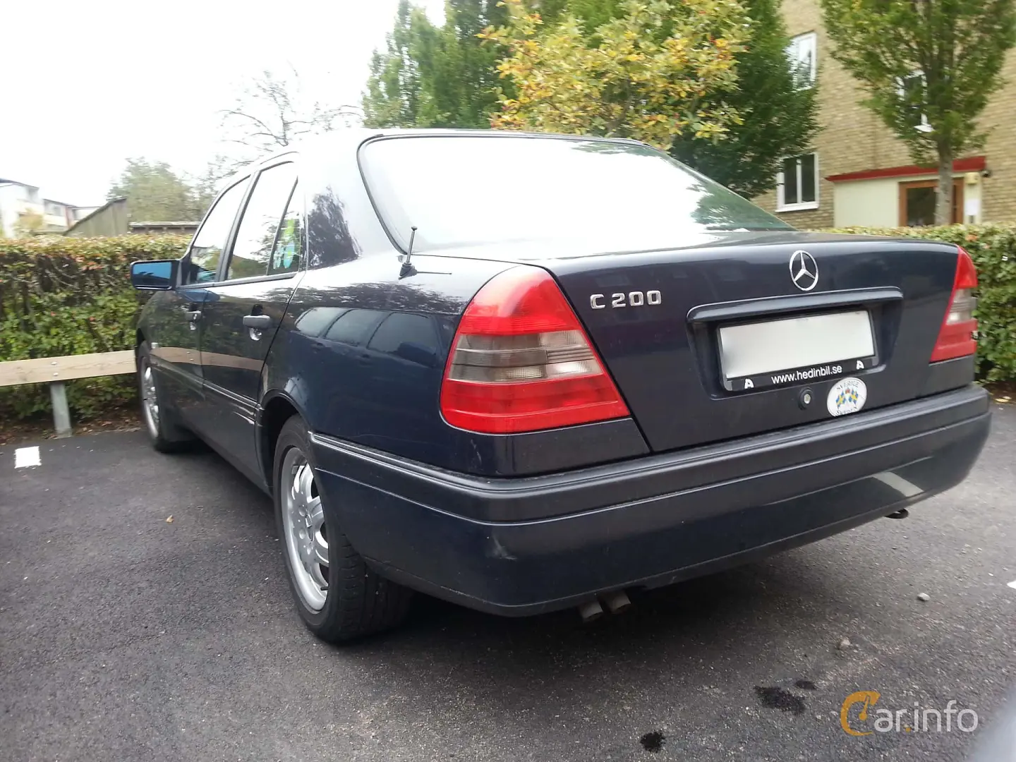 Mercedes-Benz  C 200 Elegance 0