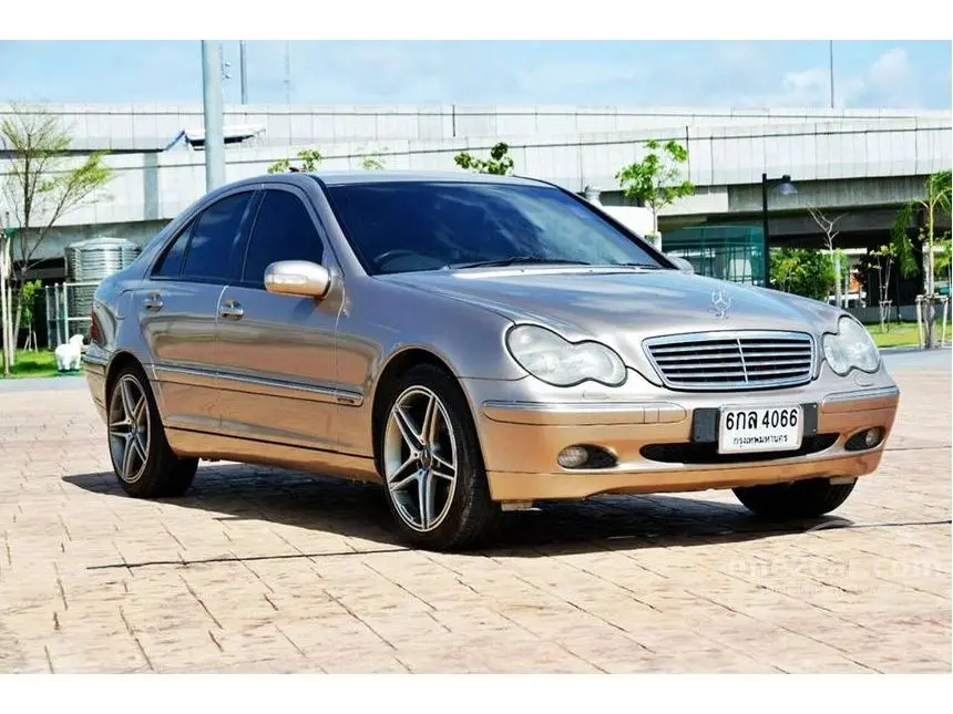 Mercedes-Benz  C 200 Kompressor Elegance 0