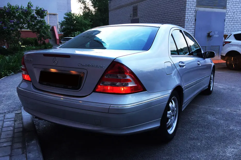 Mercedes-Benz  C 200 Kompressor Elegance 4