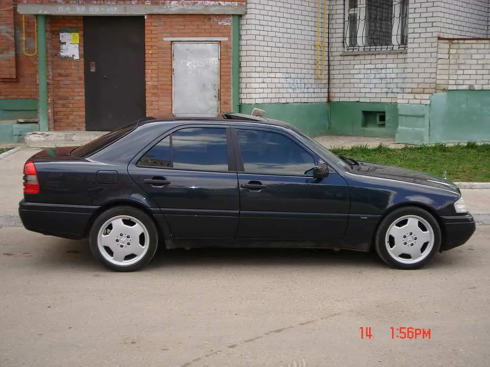 Mercedes-Benz  C 200 Kompressor Sport 3