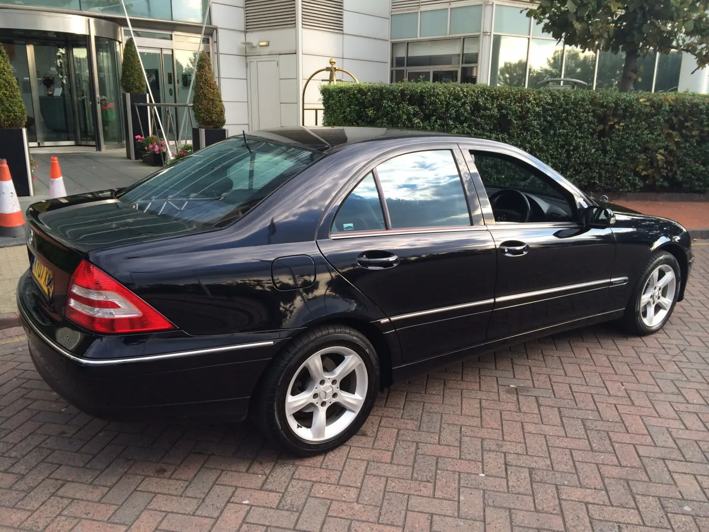 Mercedes-Benz  C 220 CDI AMG 5