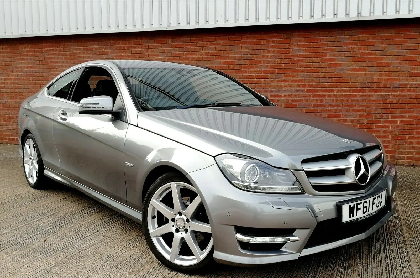 Mercedes-Benz  C 220 CDI BlueEFFICIENCY AMG 7G-Tronic 0