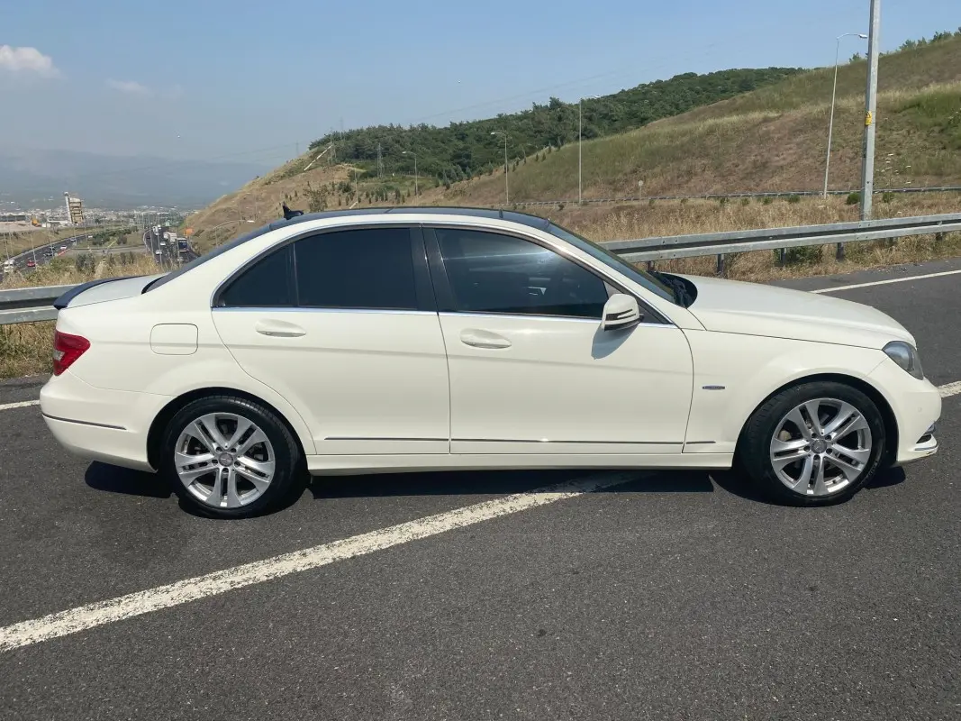 Mercedes-Benz  C 220 CDI BlueEFFICIENCY Fascination 7G-Tronic 3