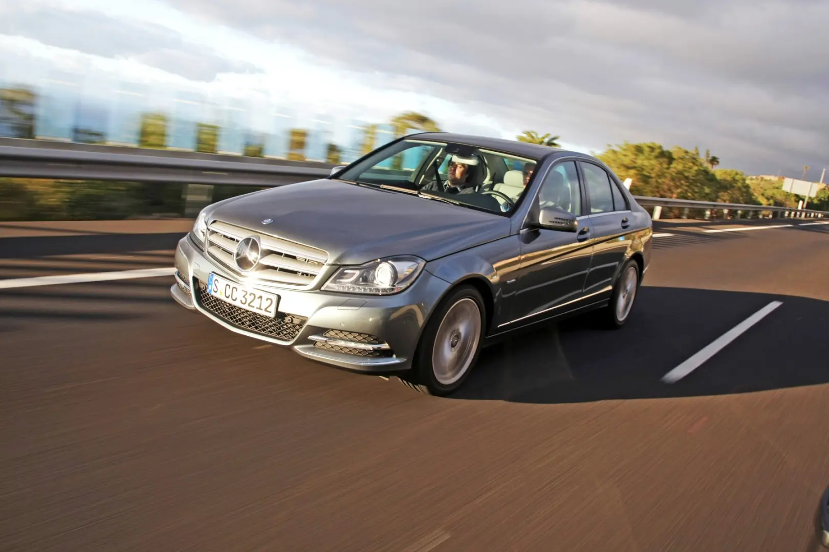 Mercedes-Benz  C 220 CDI BlueEFFICIENCY AMG 7G-Tronic 2