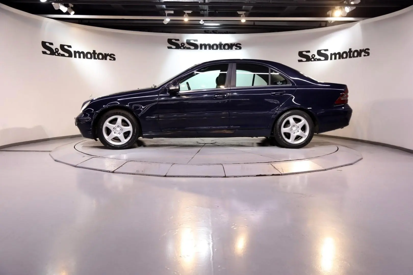 Mercedes-Benz  C 220 CDI Classic 3