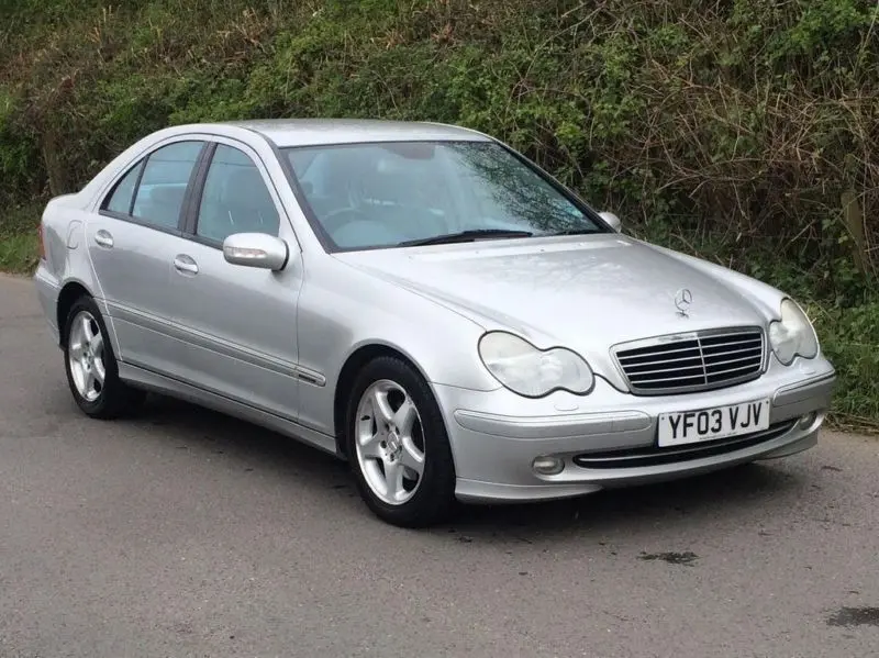 Mercedes-Benz  C 220 CDI Elegance 2