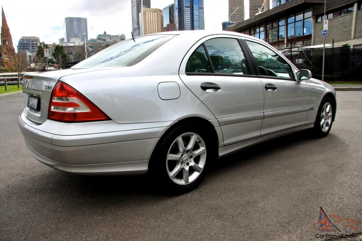 Mercedes-Benz  C 220 CDI Classic 1