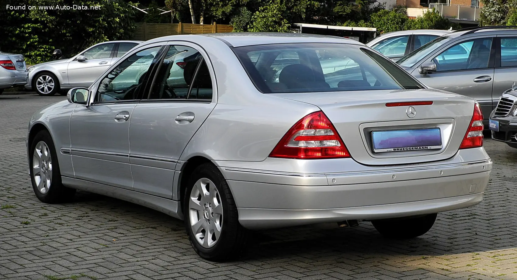 Mercedes-Benz  C 220 CDI Elegance 1