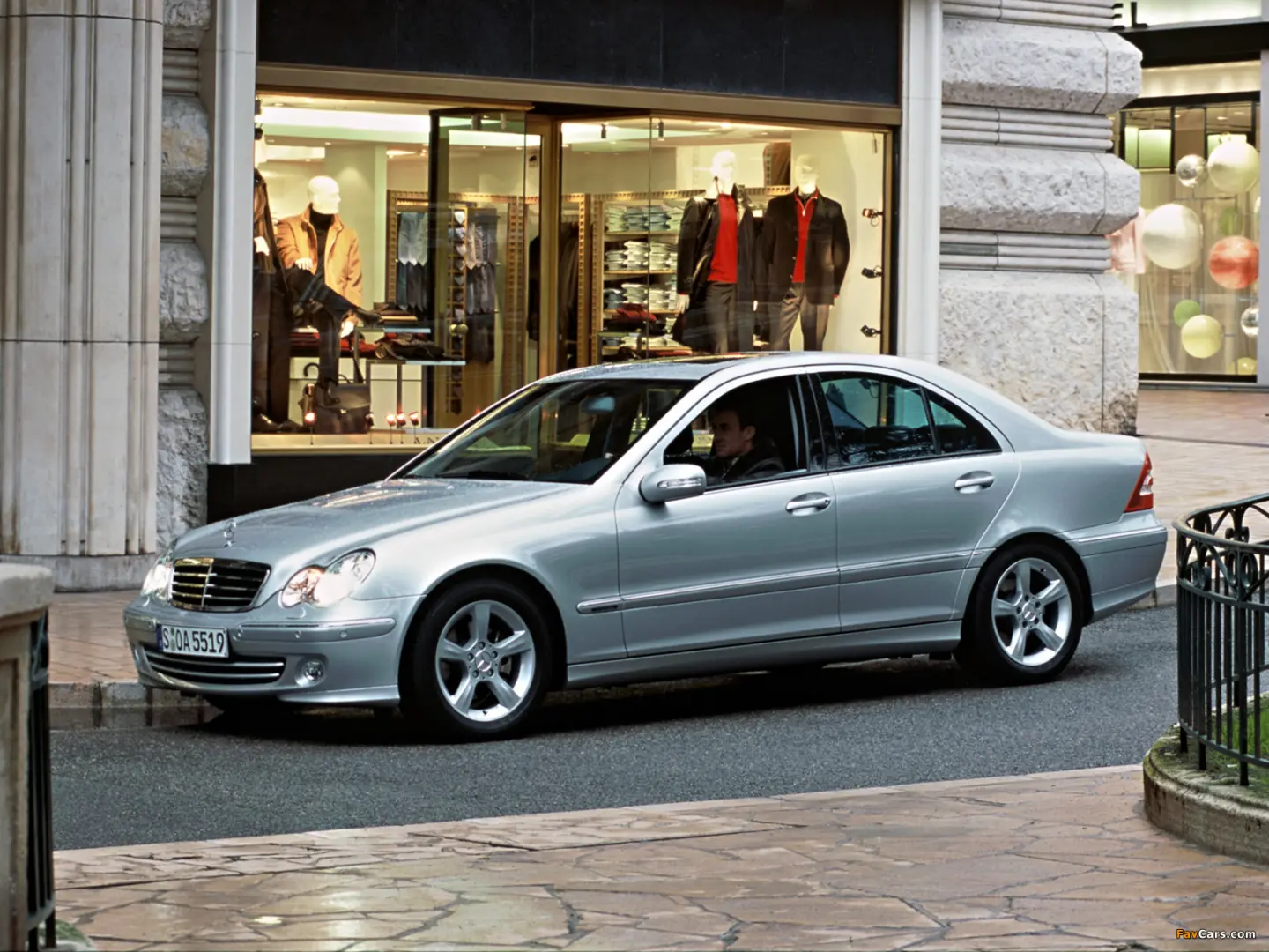 Mercedes-Benz  C 220 CDI Elegance 6