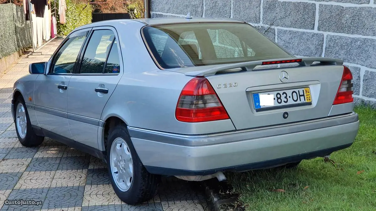 Mercedes-Benz  C 220 D Elegance 2
