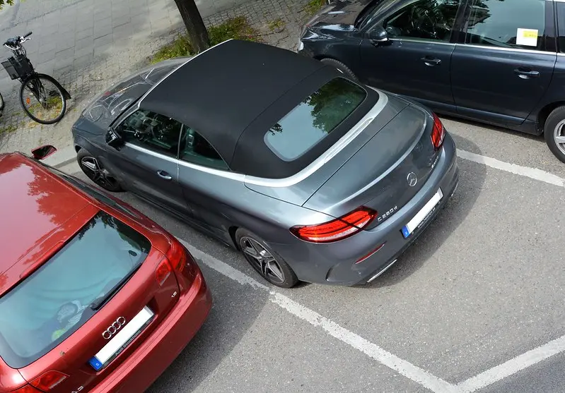 Mercedes-Benz  C 220 D Sport 4