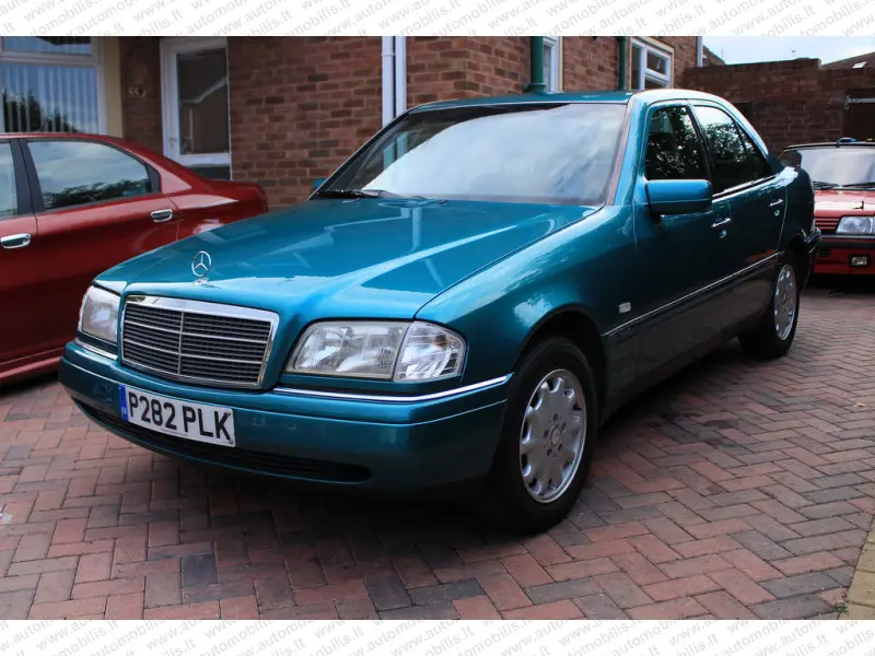 Mercedes-Benz  C 220 D Sport 2