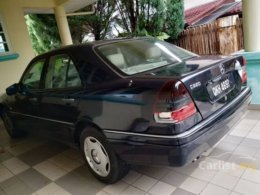 Mercedes-Benz  C 220 Elegance 5