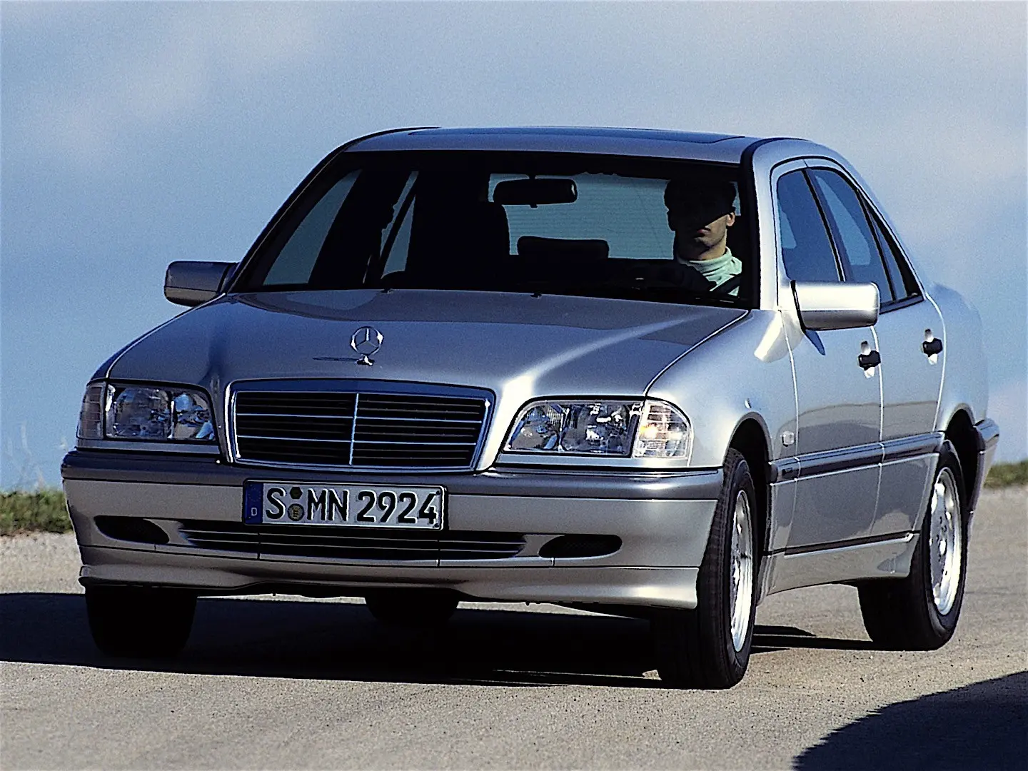 Mercedes-Benz  C 200 Elegance 1