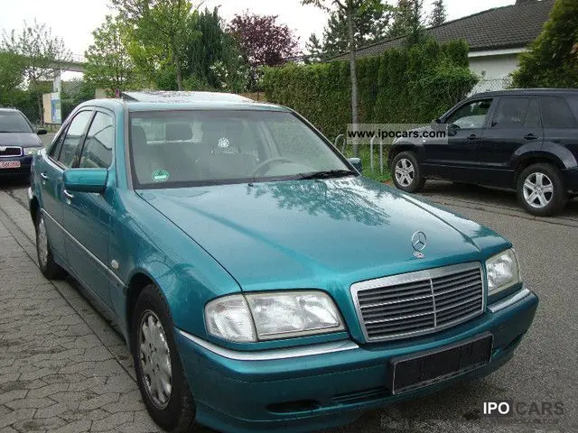 Mercedes-Benz  C 230 Kompressor Elegance 4