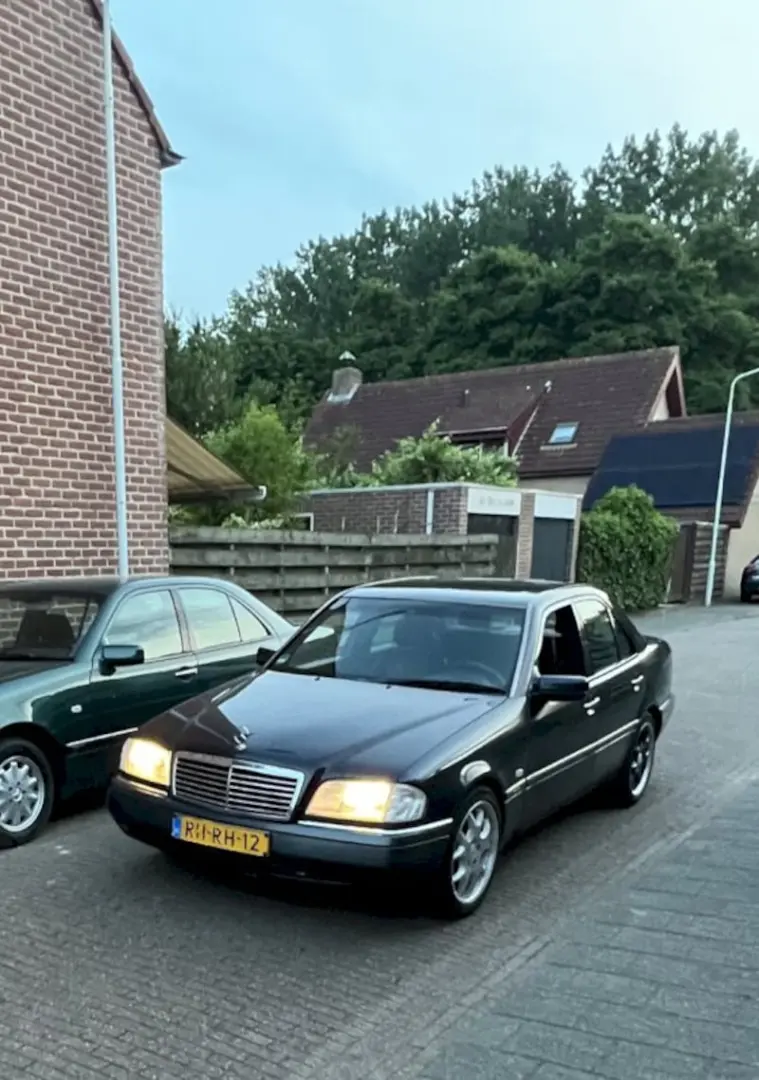Mercedes-Benz  C 230 Kompressor Elegance 5